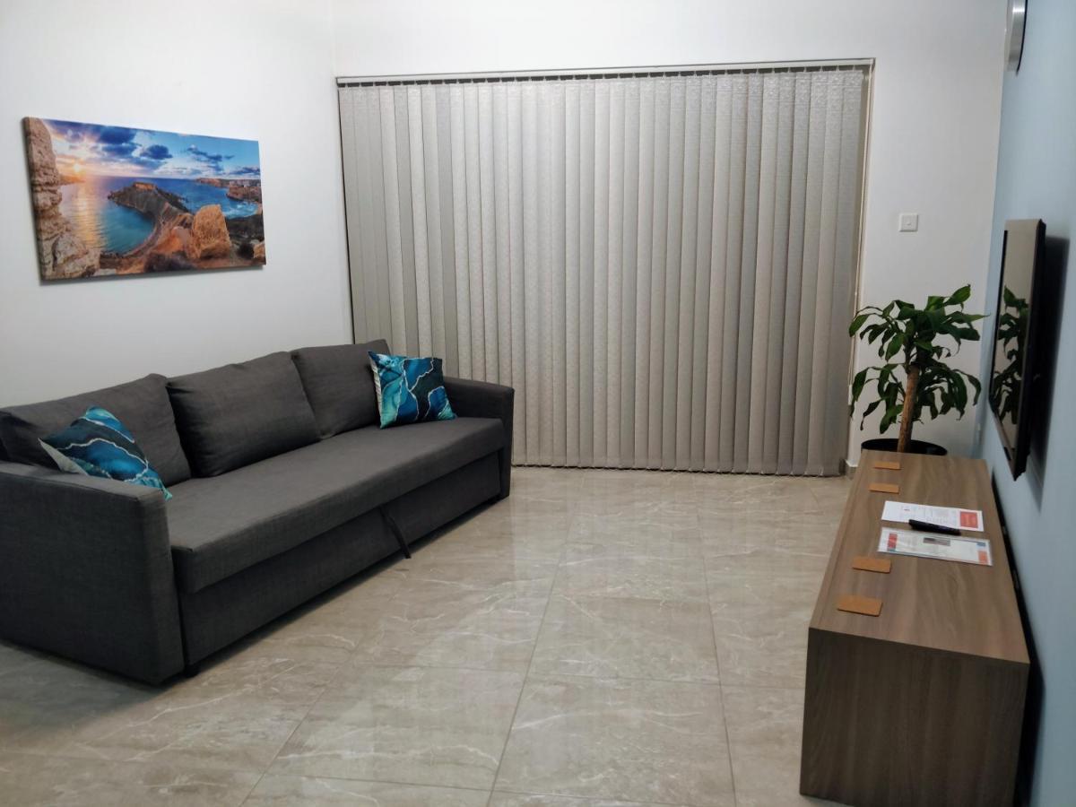 Deggies Apartments - Spacious, Modern Apartment! Нашшар Экстерьер фото